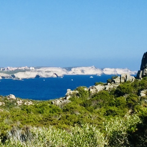 Sentier Capo Di Feno Départ randonnée Camping de la Trinité à Bonifacio
